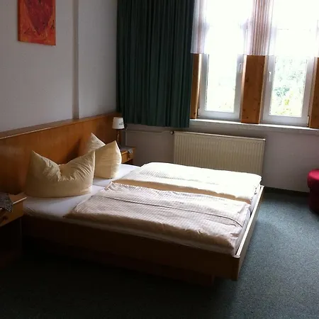 בית הארחה Tannenrausch 3*